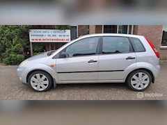 Ford Fiesta - 1.4-16V D-riem+ waterpomp nieuw, airco, trekhaak