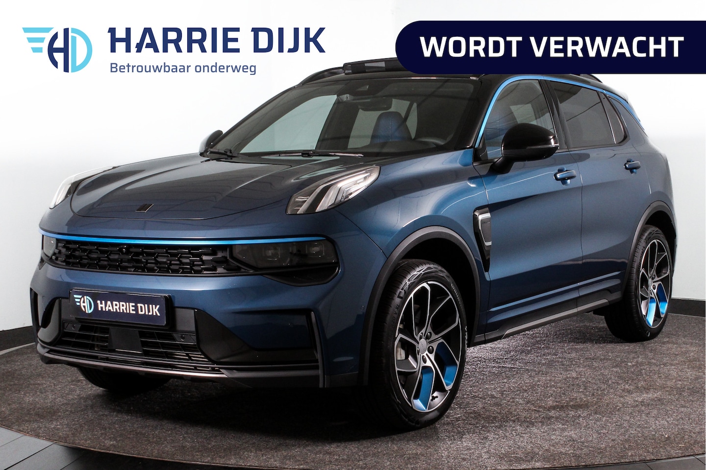 Lynk & Co 01 - 1.5 PHEV 261PK MY24 | 2x blauw | Donkere hemel | 7.4 kWh Boordlader | Stoel-+Stuurverw. | - AutoWereld.nl