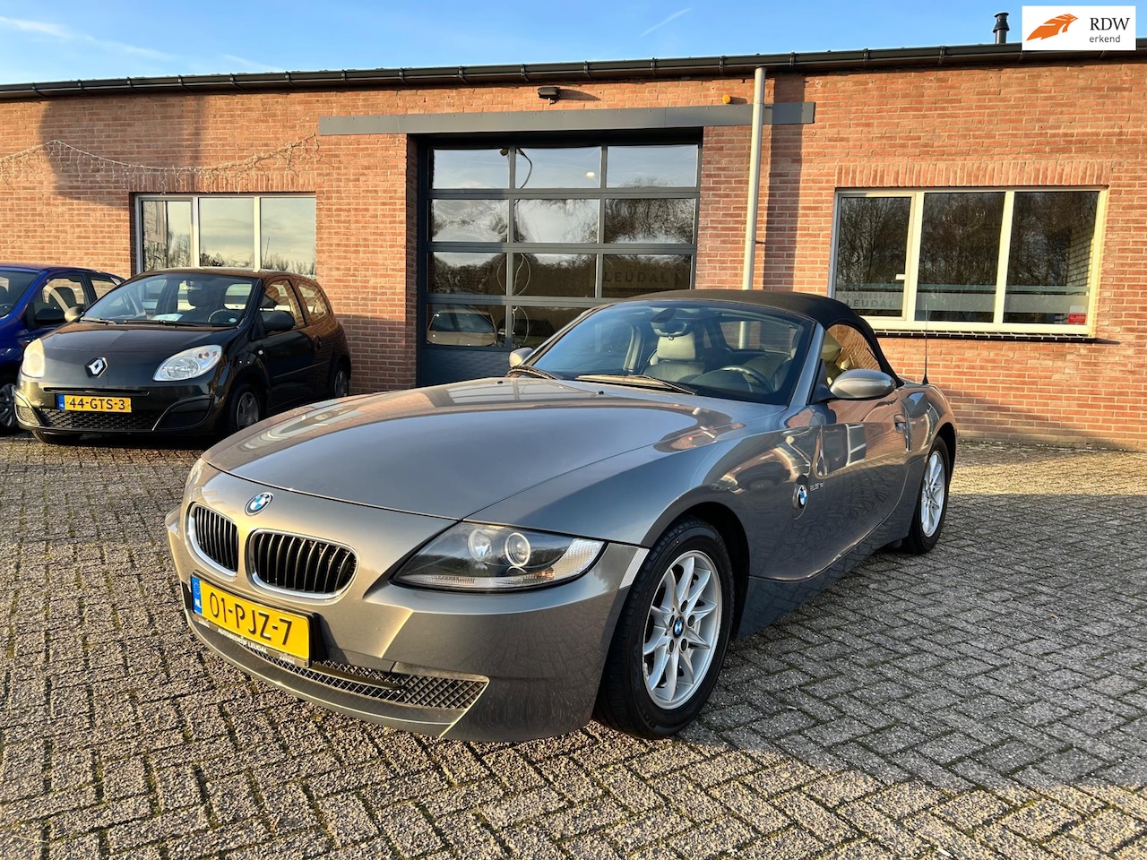 BMW Z4 Roadster - 2.5si Executive // slechts 60.000 km !! - AutoWereld.nl
