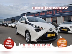 Toyota Aygo - 1.0 VVT-i x-play , NAVI VIA APP , A UITRIJ CAM , AIRCO , EL VOOR ,
