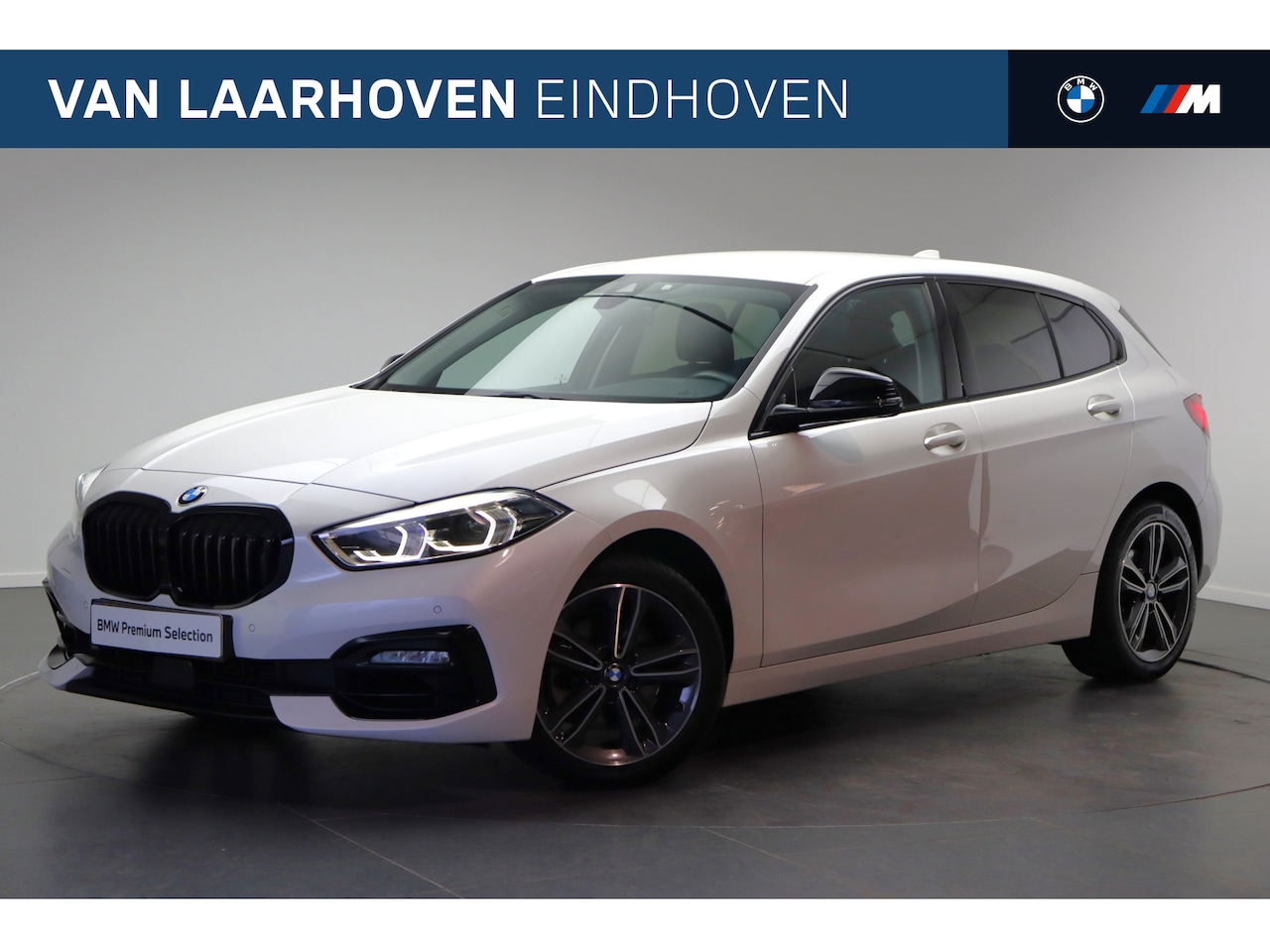 BMW 1-serie - 118i High Executive Sport Line Automaat / Sportstoelen / LED / Airconditioning / Cruise Co - AutoWereld.nl