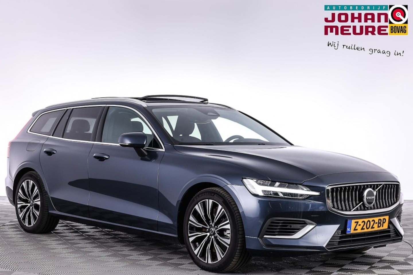 Volvo V60 - 2.0 T8 Plug-in hybrid AWD Plus Bright | PANORAMADAK ✅ 1e Eigenaar - AutoWereld.nl