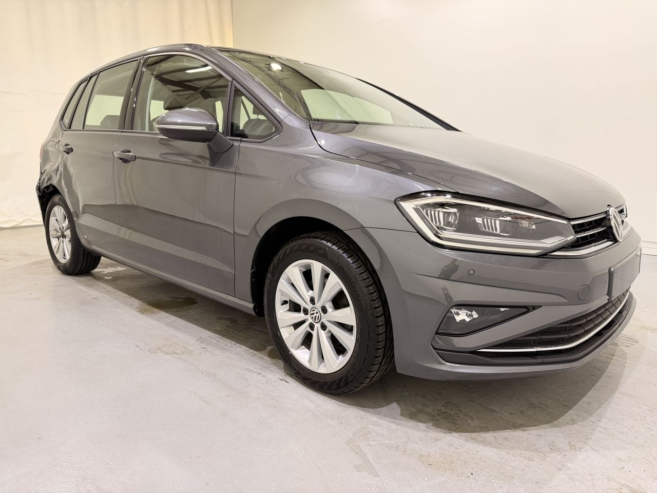 Volkswagen Golf Sportsvan - VII 1.0 TSI Aut7 Comfort - AutoWereld.nl