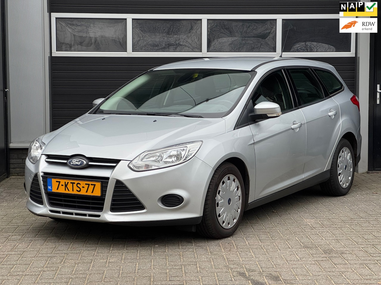 Ford Focus Wagon - 1.6 TDCI ECOnetic Lease Trend 1.6 TDCI ECOnetic Lease Trend - AutoWereld.nl