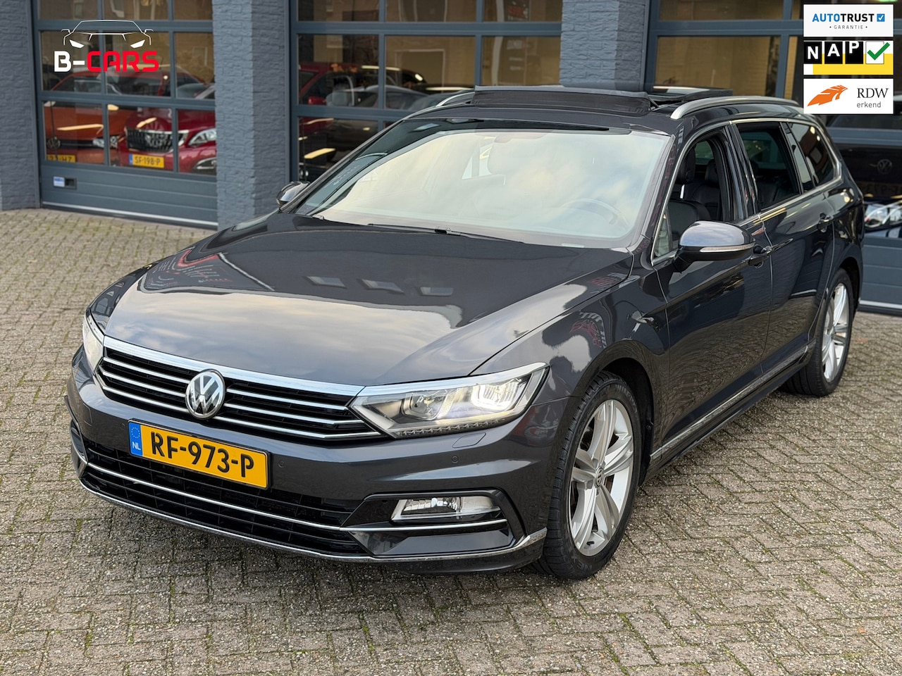 Volkswagen Passat Variant - 1.4 TSI ACT Highline R-Line|Pano|VirtualDash|Dsg|Leer| - AutoWereld.nl
