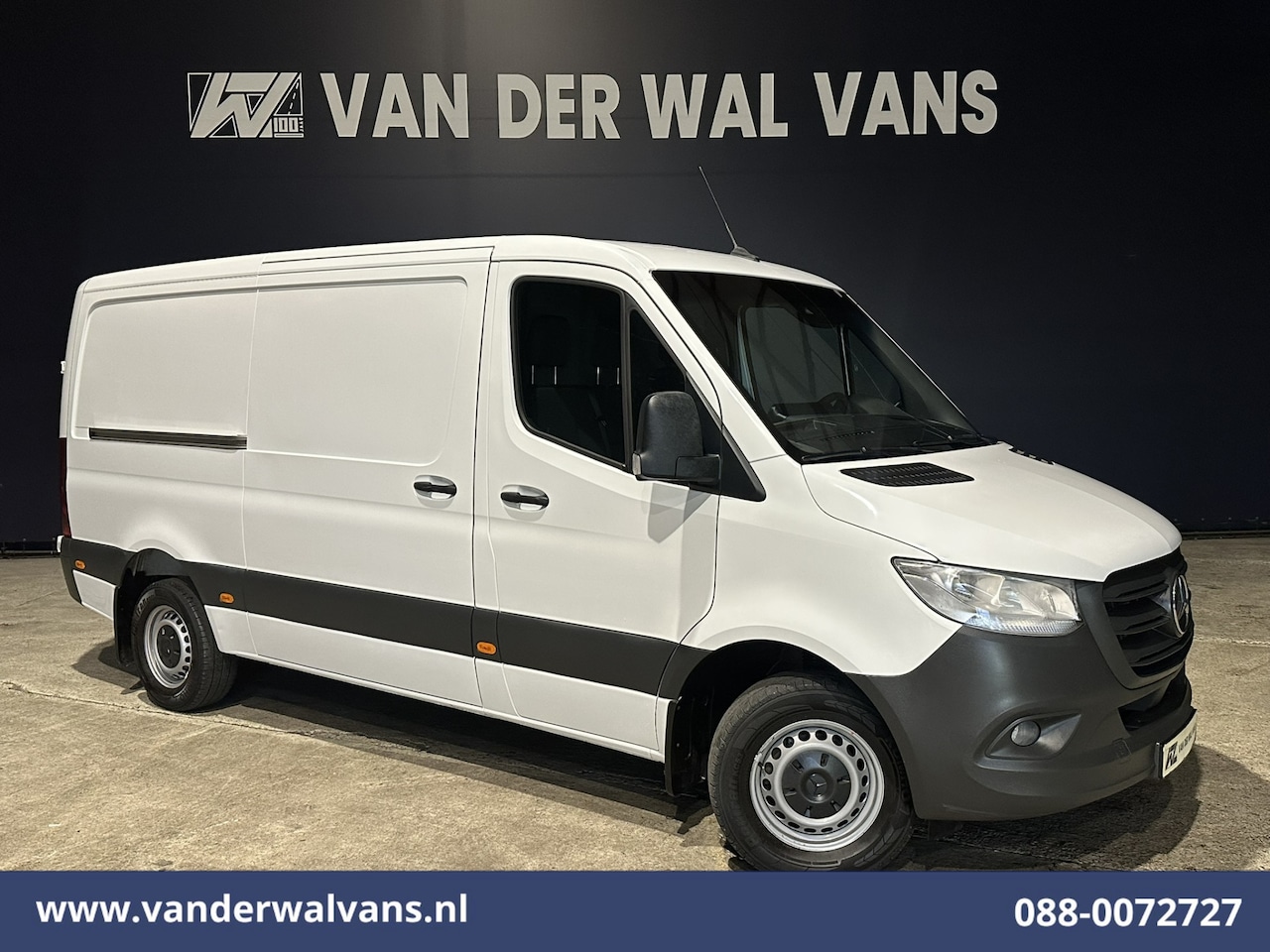 Mercedes-Benz Sprinter - 317 CDI 170pk L2H1 Euro6 Airco | Camera | Navigatie | Apple Carplay | Cruisecontrol | Trek - AutoWereld.nl