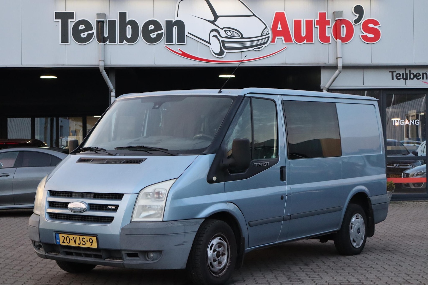 Ford Transit - 260S 2.2 TDCI SHD DC Airco, Elektrische ramen, Trekhaak, Cruise control - AutoWereld.nl