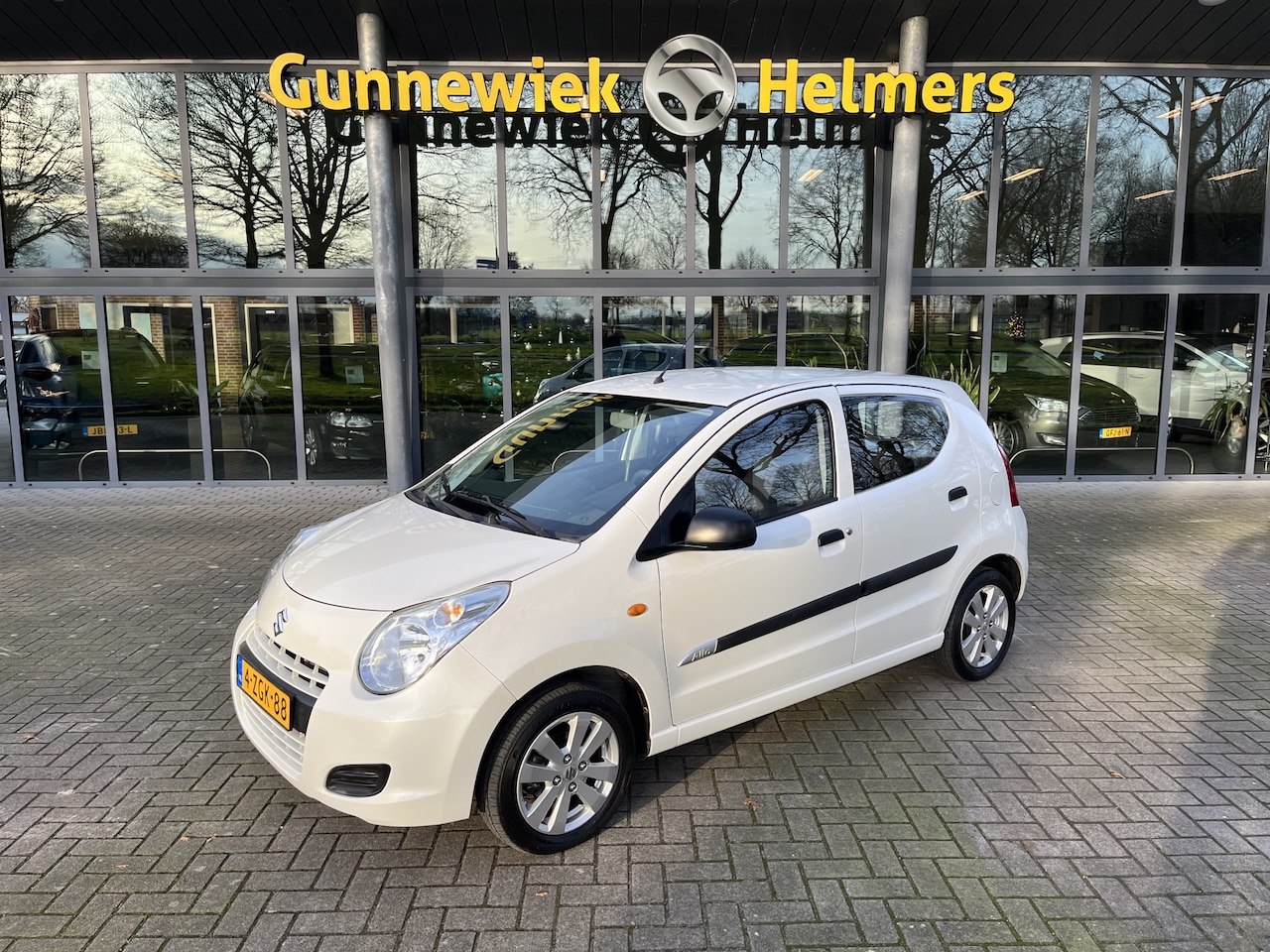 Suzuki Alto - 1.0 Celebration EASSS | AIRCO | ALL SEASON | LM 14" | NL AUTO - AutoWereld.nl