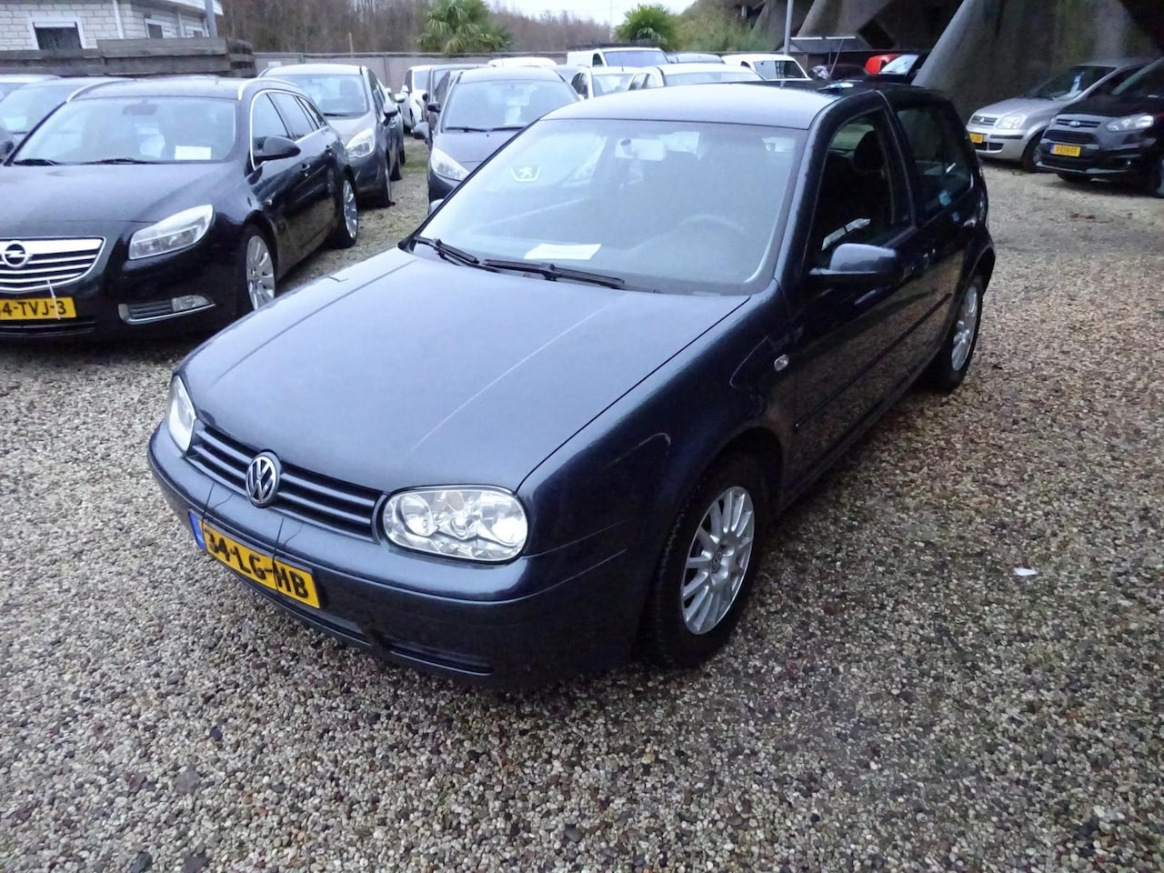 Volkswagen Golf - 1.6-16V airco trekhaak electr ramen - AutoWereld.nl