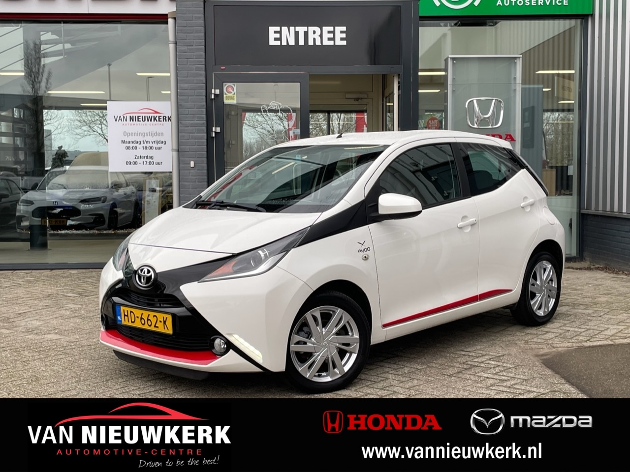 Toyota Aygo - 1.0 VVT-i 5D x-play | Airco | Bluetooth | Camera - AutoWereld.nl