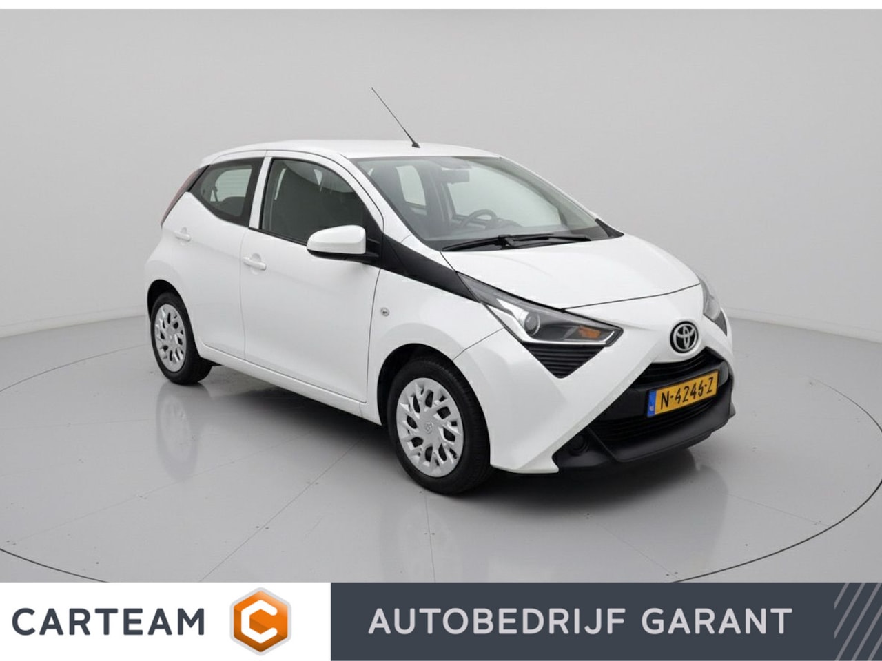 Toyota Aygo - 1.0 VVT-i x-fun / Carplay / Limiter / Bluetooth - AutoWereld.nl
