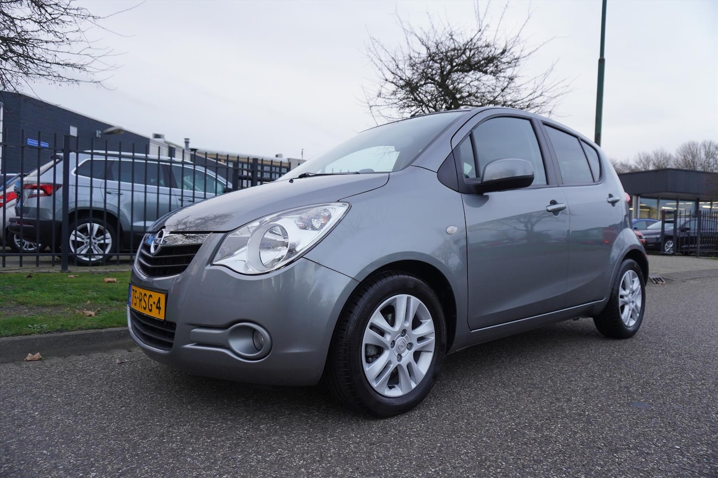 Opel Agila - 1.2 16V 94pk AUTOMAAT Edition AIRCO 36.423 KM - AutoWereld.nl