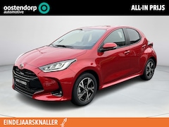 Toyota Yaris - 1.5 Hybrid 115 Dynamic | Emotional Red | Comfort Pack | Nieuw uit voorraad leverbaar |