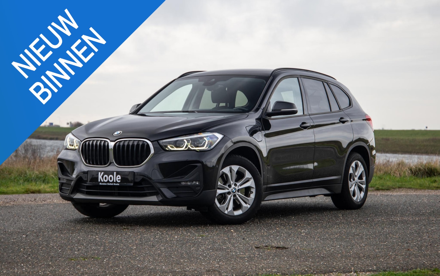 BMW X1 - xDrive25e Executive CAMERA / CARPLAY / AUTOMAAT / LEDER / LED / CRUISE CONTROLE / STOELVER - AutoWereld.nl
