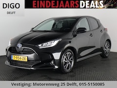 Toyota Yaris - 1.5 HYBRID DYNAMIC 1e EIG. GARANTIE 8-2033 AUTOMAAT .CARPLAY NAVIGATIE . CAMERA . STOELVER