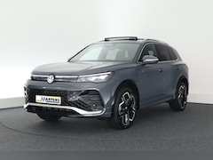 Volkswagen Tiguan - 1.5 272pk eHybrid R-Line Edition Trekhaak Camera Keyless Massage Virtual Cockpit Panoramad