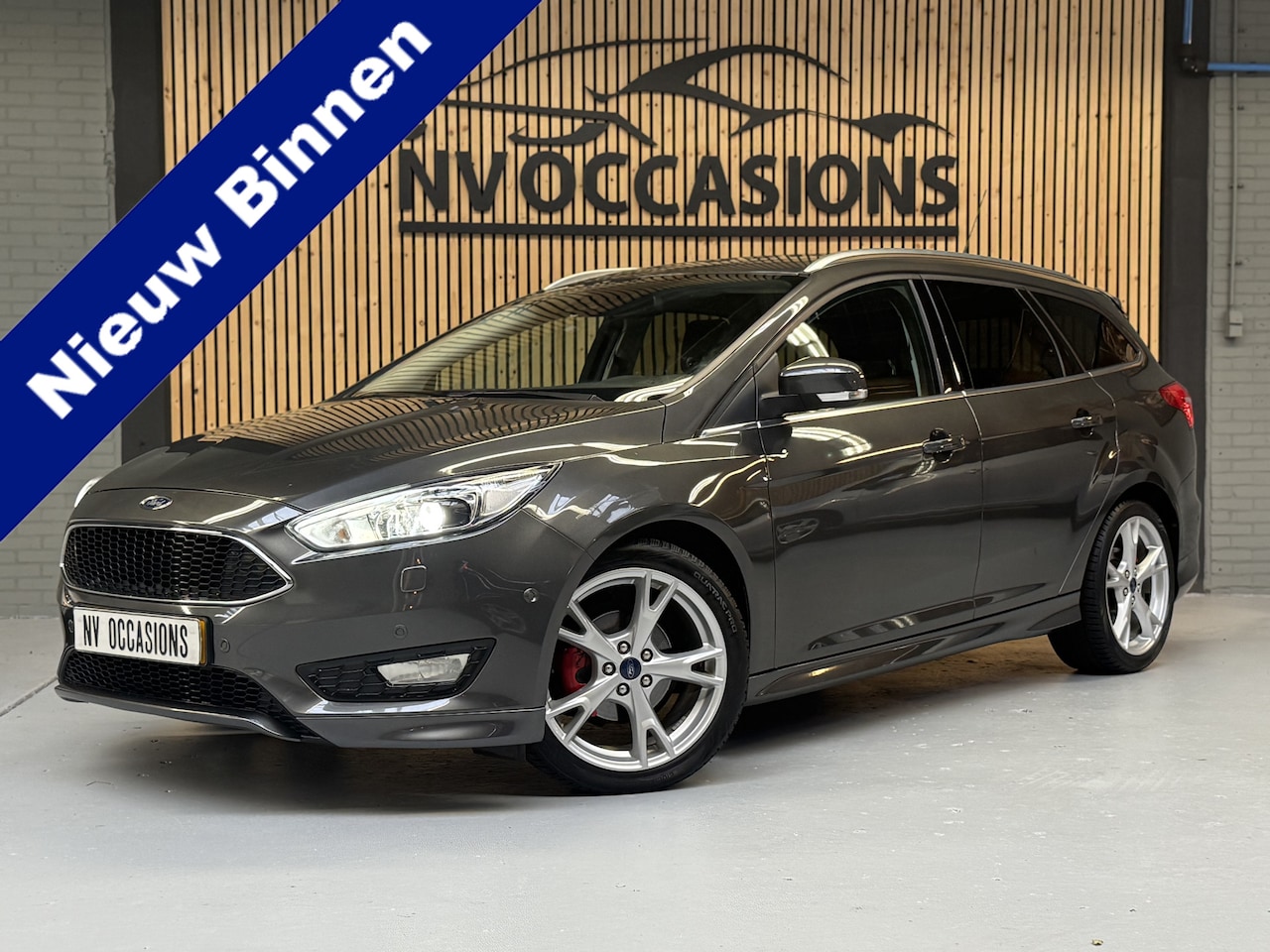 Ford Focus Wagon - 1.0 Titanium ST-LINE/18"LV/STOEL/STUURVW/CRUISE/VOL/UNIEK/DEALEROH!! - AutoWereld.nl
