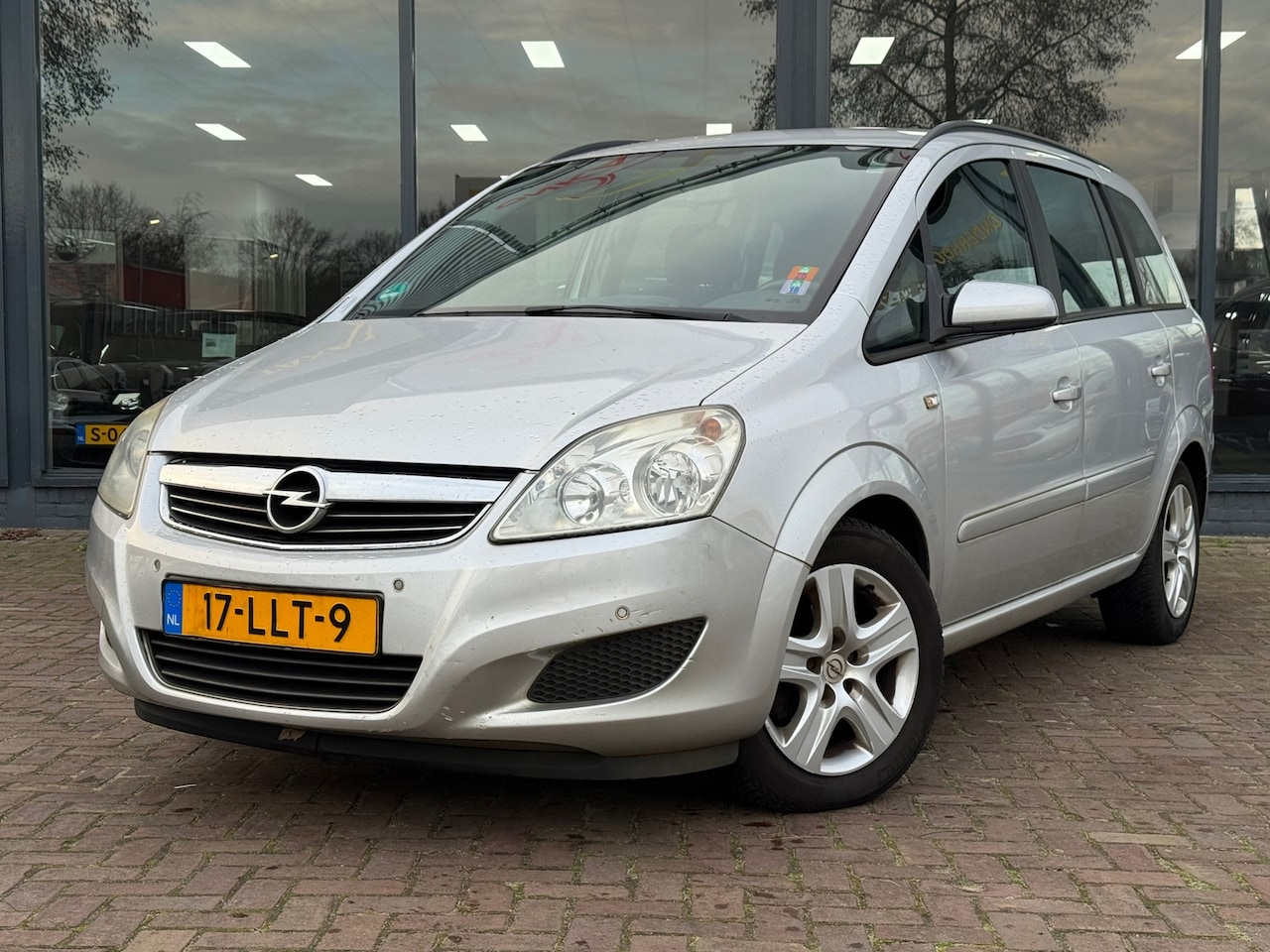 Opel Zafira - 1.8 | 7 Persoons | Trekhaak | Navi | Parkeersensor | Cruise | Airco| L.M Velgen - AutoWereld.nl