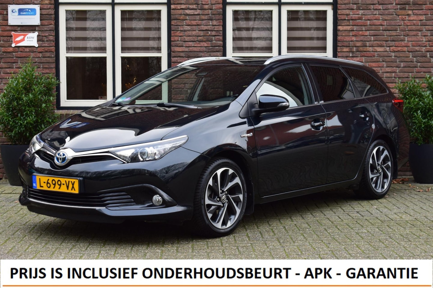 Toyota Auris Touring Sports - 1.8 Hybrid Executive Trekhaak | Camera - AutoWereld.nl