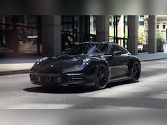 Porsche 911 - Carrera 4 GTS