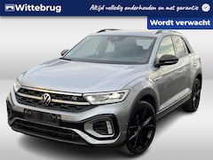 Volkswagen T-Roc - 1.5 TSI 150pk R-Line Black Style DSG Automaat Panoramadak / IQ LED / Navigatie / Digital C