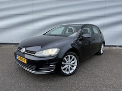 Volkswagen Golf - 1.4 TSI Highline Automaat Trekhaak Clima PDC stoelverwarming Led