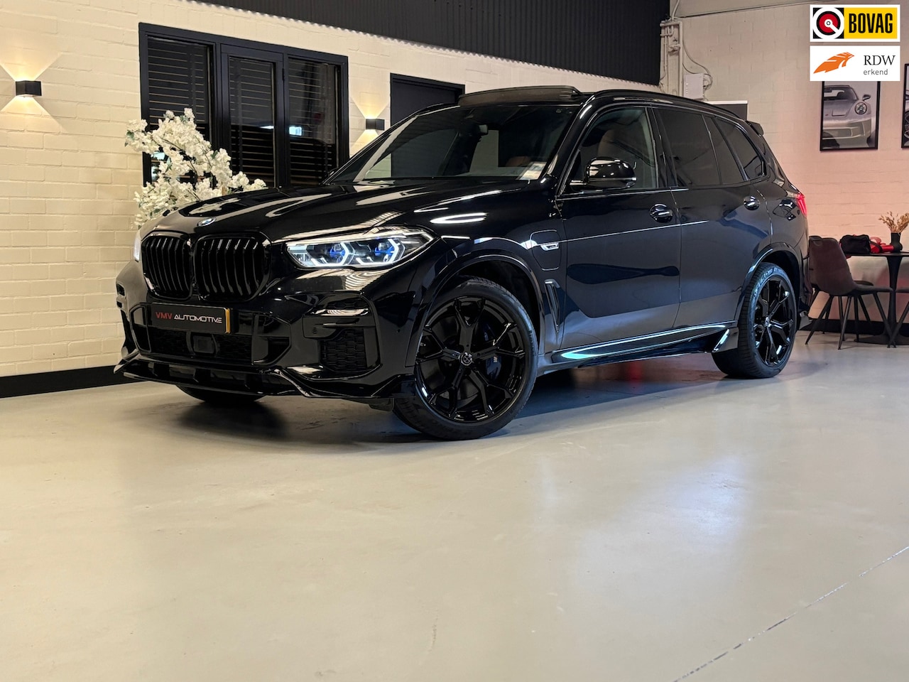 BMW X5 - XDrive45e High Executive M Sport |Pano|360cam|Laser|HuD|soft|Trekhaak|Blindspot| - AutoWereld.nl