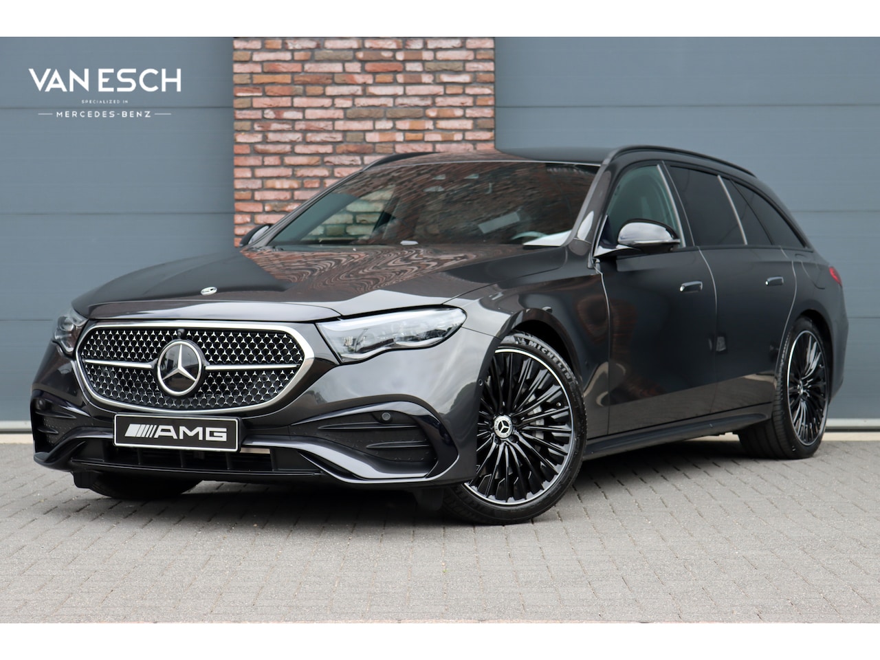 Mercedes-Benz E-klasse Estate - 300 e AMG Line | Hyperscreen | Distronic+ | Burmester | Panoramadak | Digital Light | Surr - AutoWereld.nl
