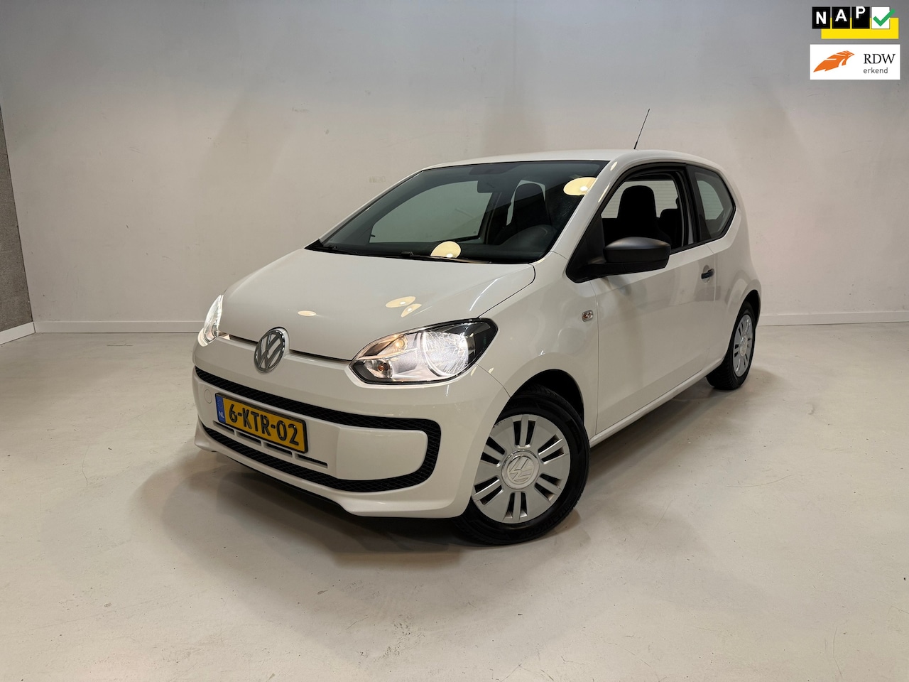 Volkswagen Up! - 1.0 easy up! BlueMotion | NL-auto | Airco | Isofix | Nette staat! | 3 deurs | start/stop | - AutoWereld.nl