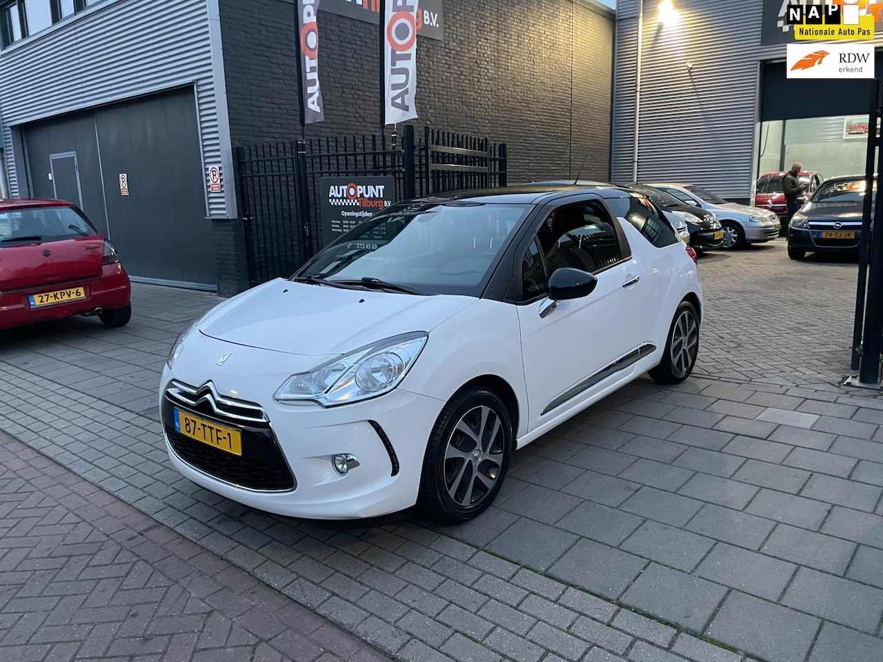 Citroën DS3 - 1.6 e-HDi So Chic 2e Eigenaar! Airco Navi PDC NAP APK - AutoWereld.nl