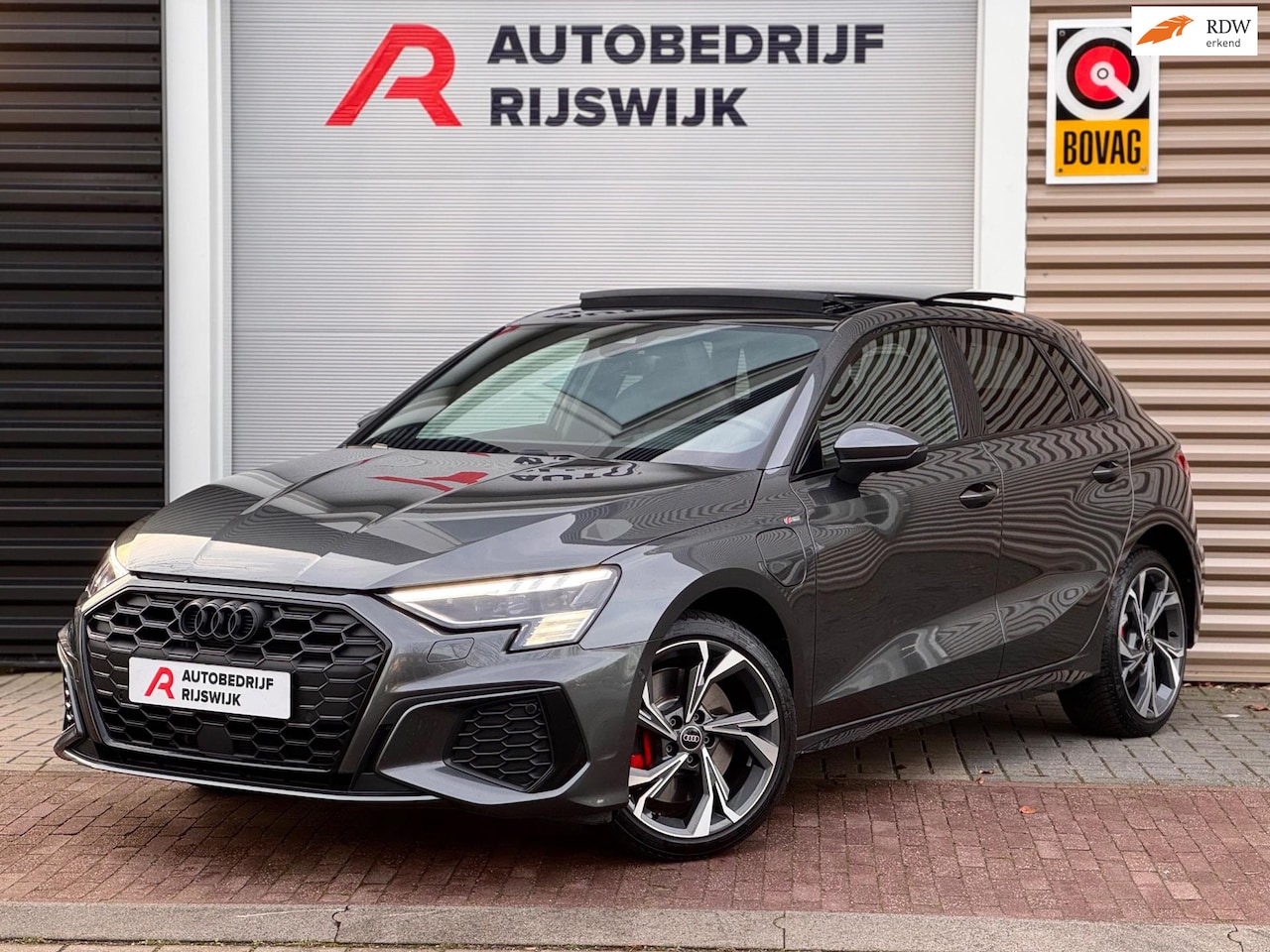 Audi A3 Sportback - 45 TFSI e S edition Competition Rs zetels/B&O/HuD/Massage - AutoWereld.nl
