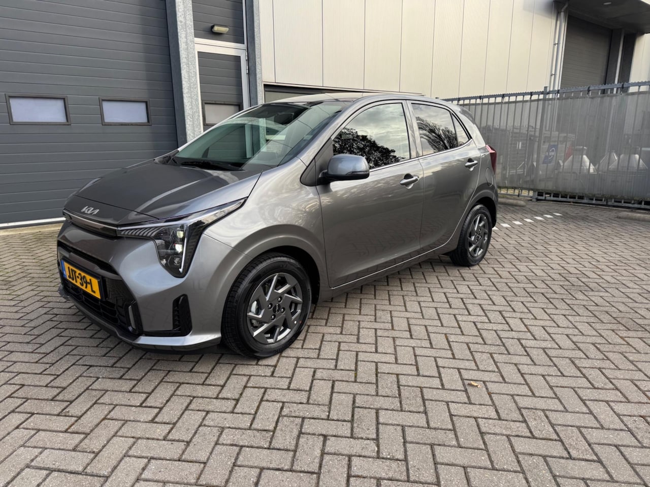 Kia Picanto - 1.0 DPI ExecutiveLine Edition 5-zits, Camera, Keyless, Privacyglass, Navi, etc. - AutoWereld.nl