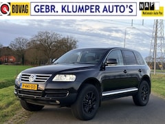 Volkswagen Touareg - 3.0 TDI Navi, Cruise, ECC, Trekhaak, PDC, Weinig km