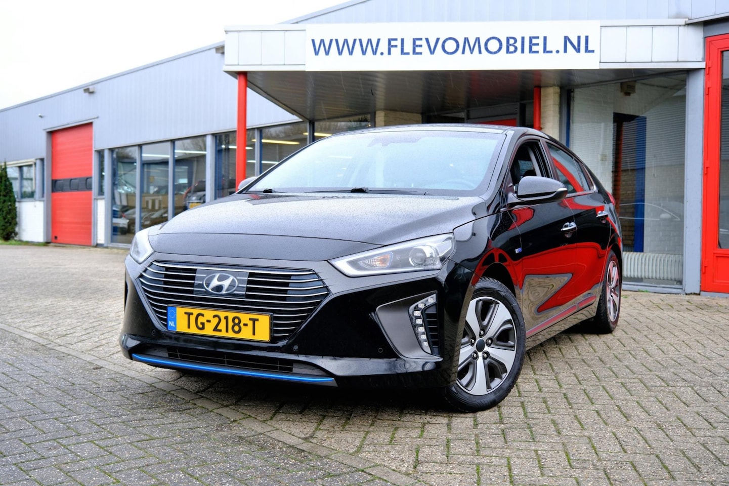 Hyundai IONIQ - 1.6 GDi Premium Aut. Pano|Leder||Navi|Cam|Apple CarPlay - AutoWereld.nl