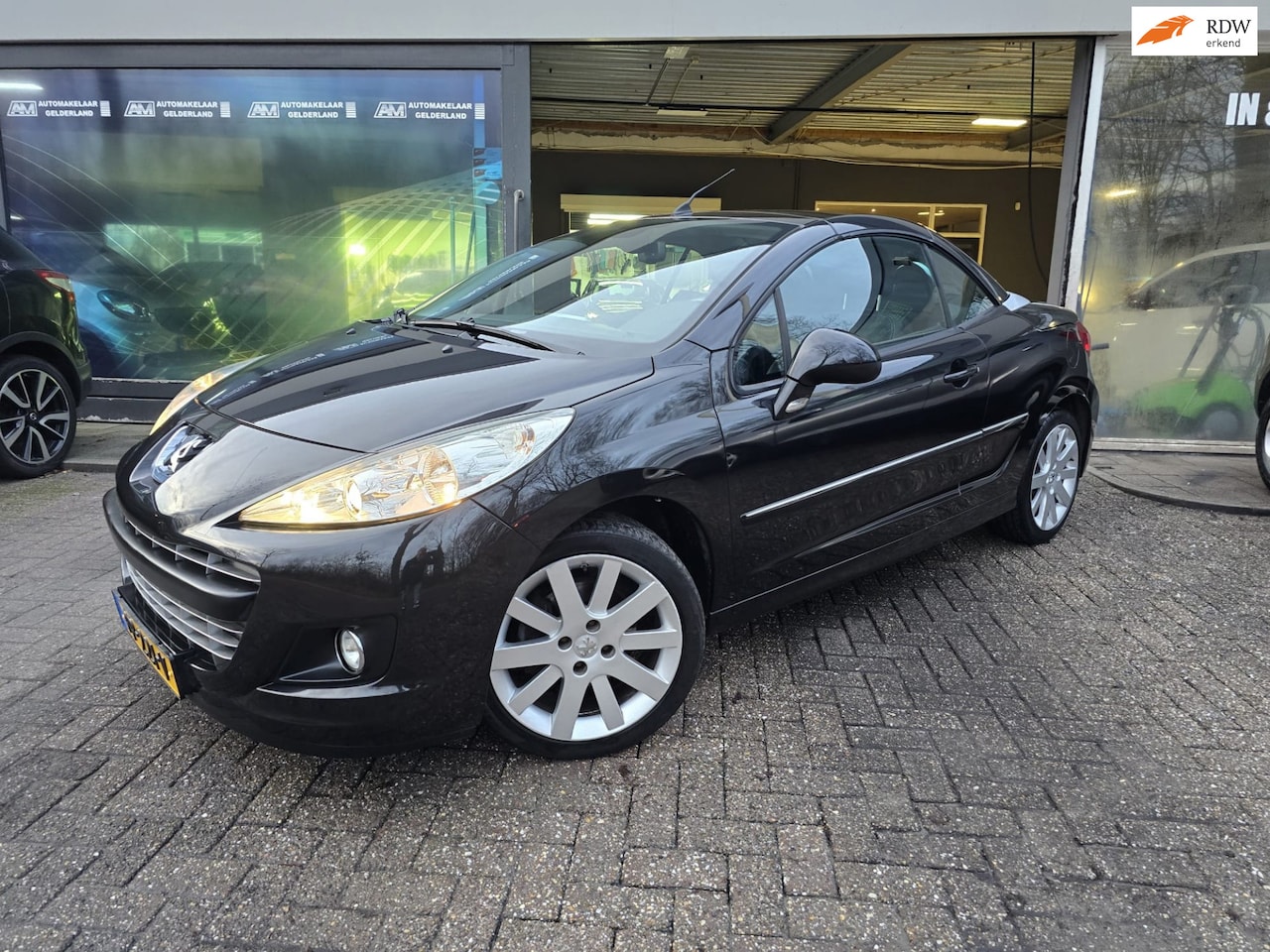 Peugeot 207 CC - 1.6 VTi | 2E EIGENAAR | 12MND GARANTIE | AIRCO | STOELVERWARMING | LMV | - AutoWereld.nl