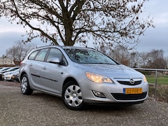 Opel Astra Sports Tourer - 1.4 Selection | Cruise Nu € 1.975,