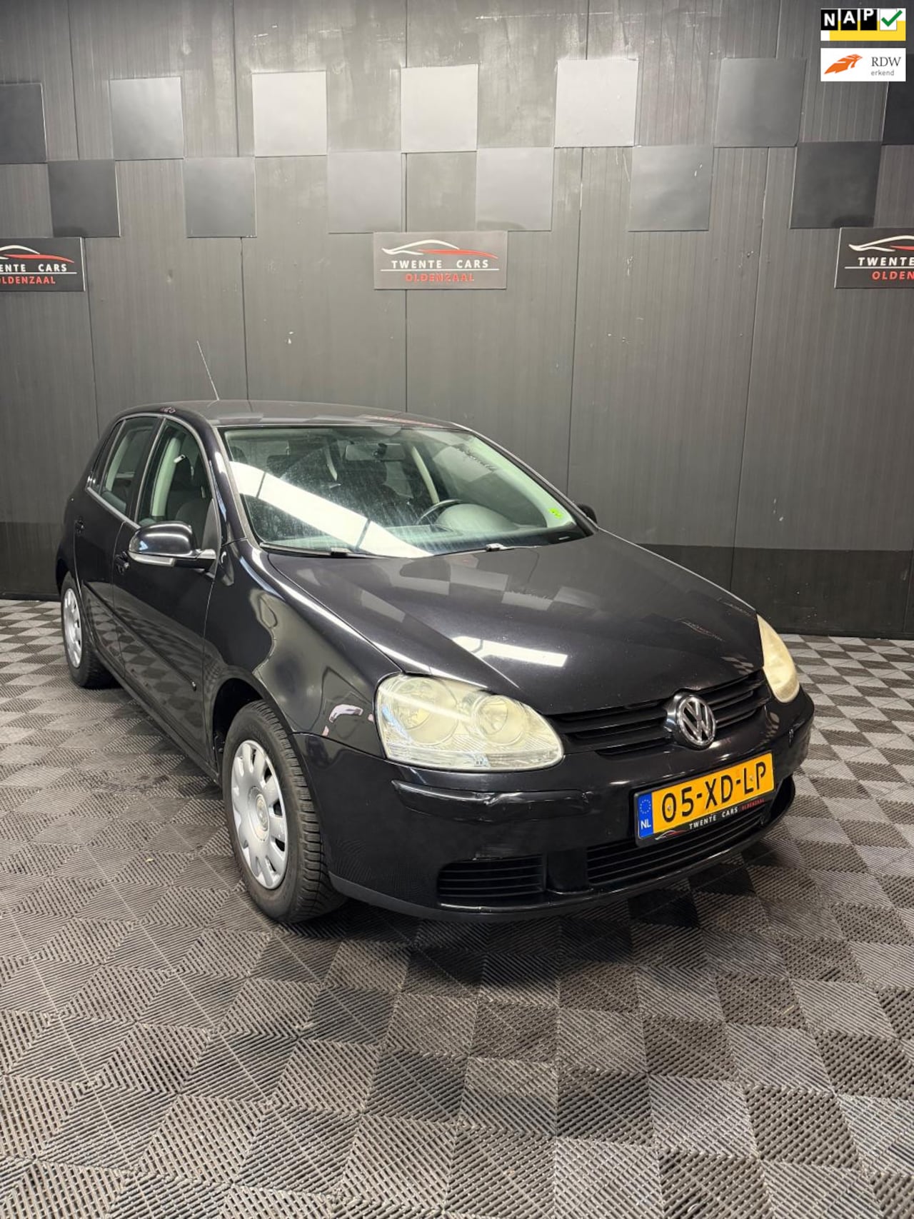 Volkswagen Golf - 1.6 FSI Optive 3 | Airco | Cruise | Nieuwe APK | - AutoWereld.nl