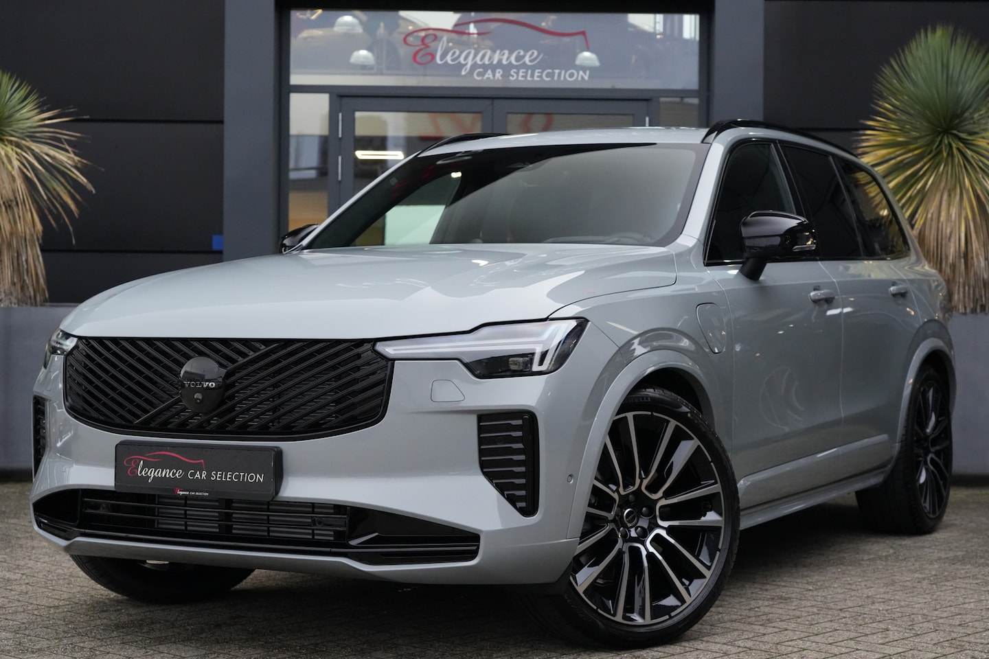 Volvo XC90 - 2.0 T8 Plug-in hybrid AWD MY2026 Ultra Black Ed. Exec. 455pk Panoramadak/Bowers&Wilkens/Lu - AutoWereld.nl