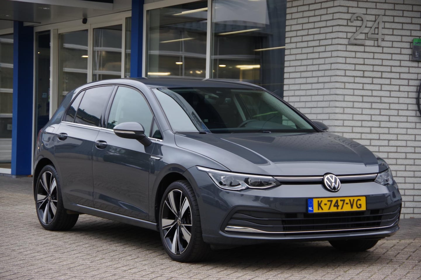Volkswagen Golf - 1.5 eTSI Style Trekhaak ErgoActive Carplay Navigatie - AutoWereld.nl