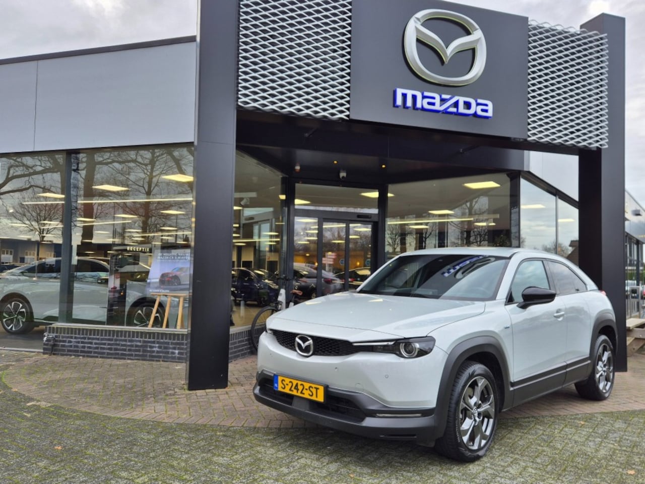 Mazda MX-30 - MX-30 EV 145 ADVANTAGE / Industrieel - AutoWereld.nl