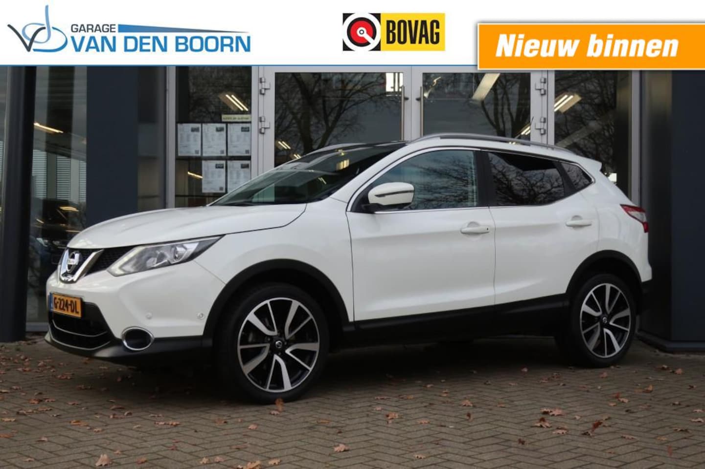 Nissan Qashqai - 1.6 DIG-T 163PK, Panoramadak, Dode Hoek Monitor, Clima, etc. - AutoWereld.nl