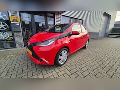 Toyota Aygo - 1.0VVT-i X play AIRCO CAMERA EL RAMEN LED NAP