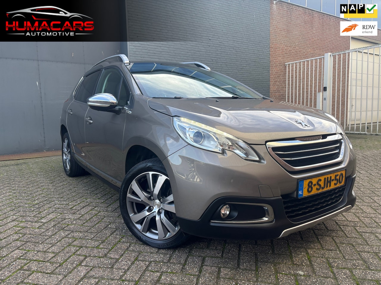 Peugeot 2008 - 1.6 VTi Féline|Nap|Navigatie|Panodak|Trekhaak - AutoWereld.nl