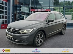 Volkswagen Tiguan - 2.0 TDI DSG LIFE PANO.DAK/360CAMERA/TREKHAAK/ACC/NAVI/CARPLAY/STOEL+STUURVERW./ELEK.ACHTER