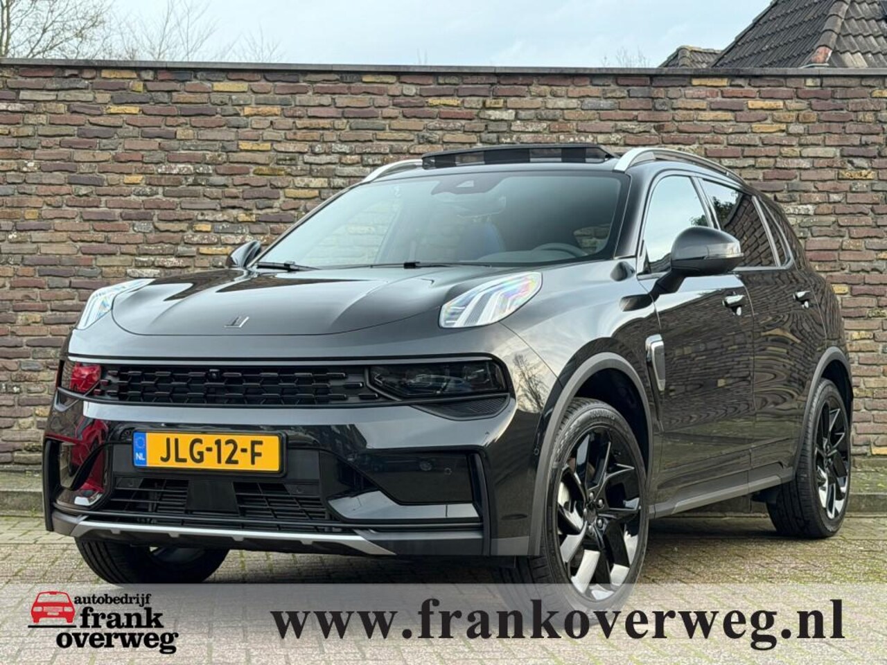 Lynk & Co 01 - 1.5 Plug in Hybride Zwarte hemel Black Style Panodak ACC Carplay - AutoWereld.nl