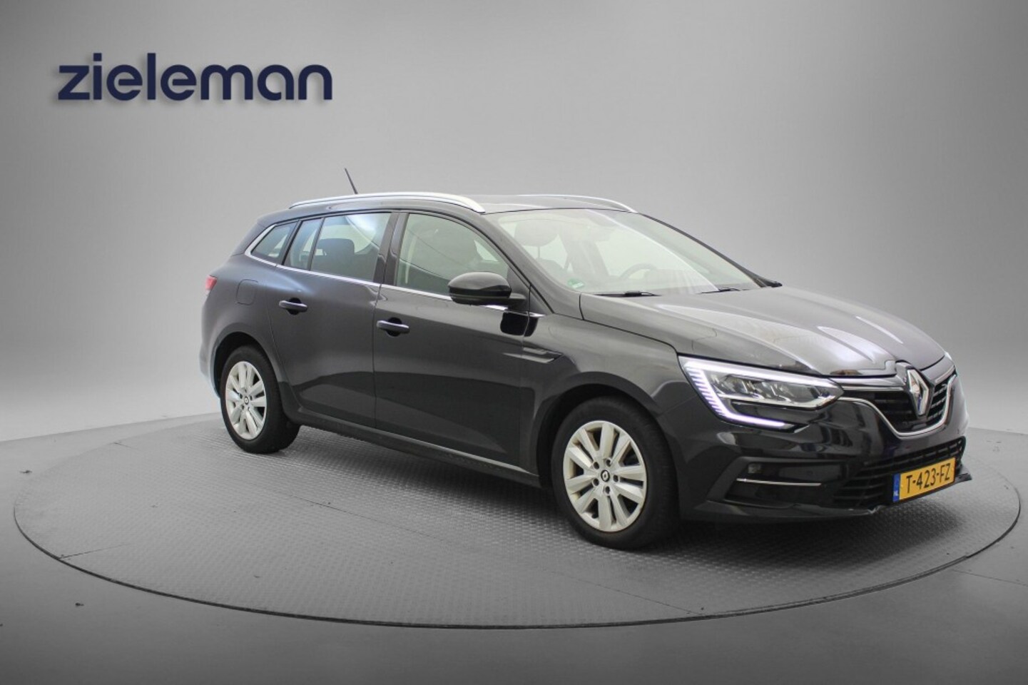 Renault Mégane Estate - Estate 1.3 TCe 140 PK Equilibre - Carplay, Digitaal Cockpit, Clima, Cruise - AutoWereld.nl