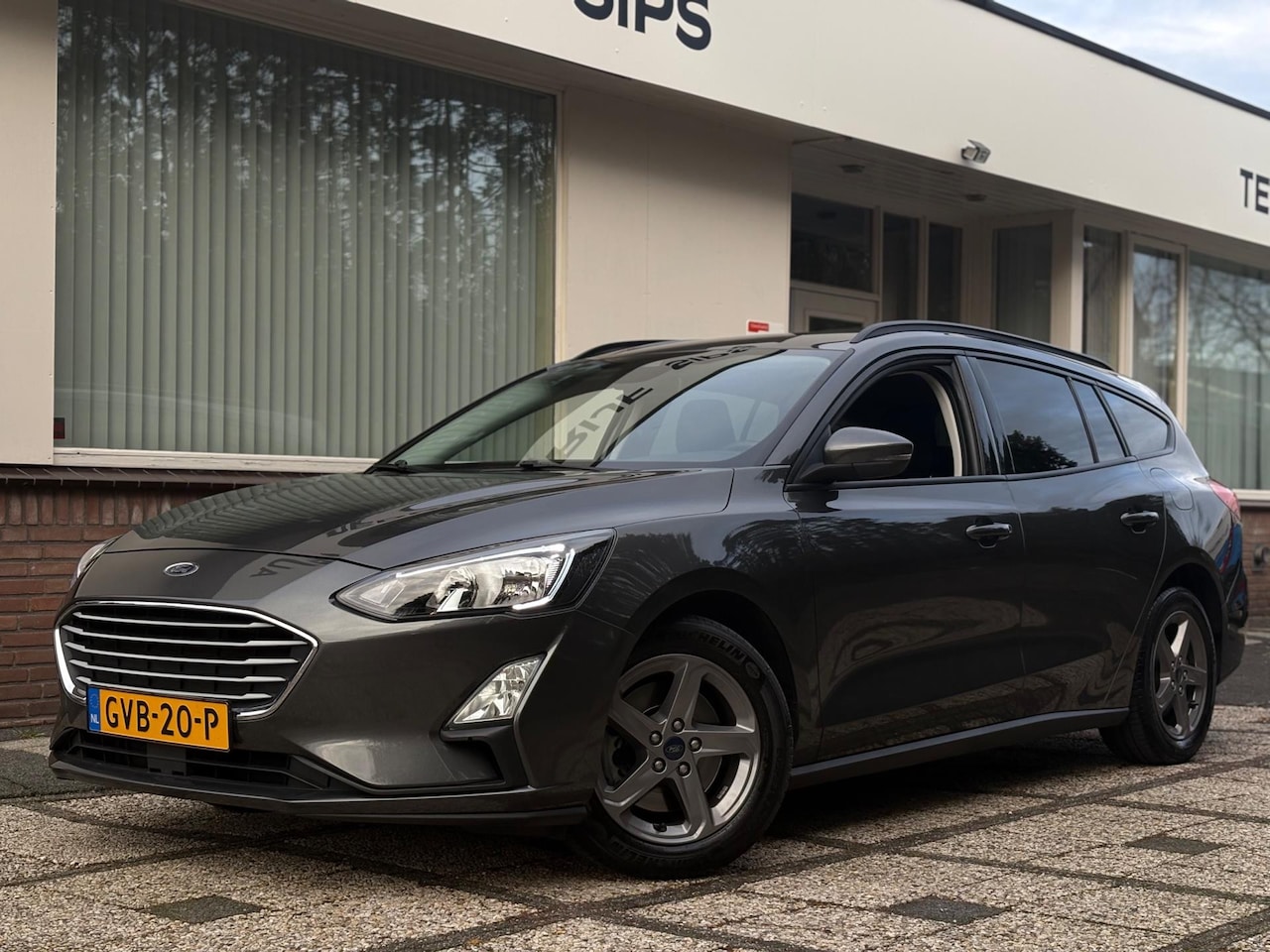 Ford Focus Wagon - 1.0 Titanium Business | Automaat | Stoel verwarming - AutoWereld.nl