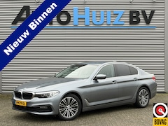 BMW 5-serie - 520i Sport Line Executive Leer Head-Up Display Achteruitrijcamera Stoelverwarming Trekhaak