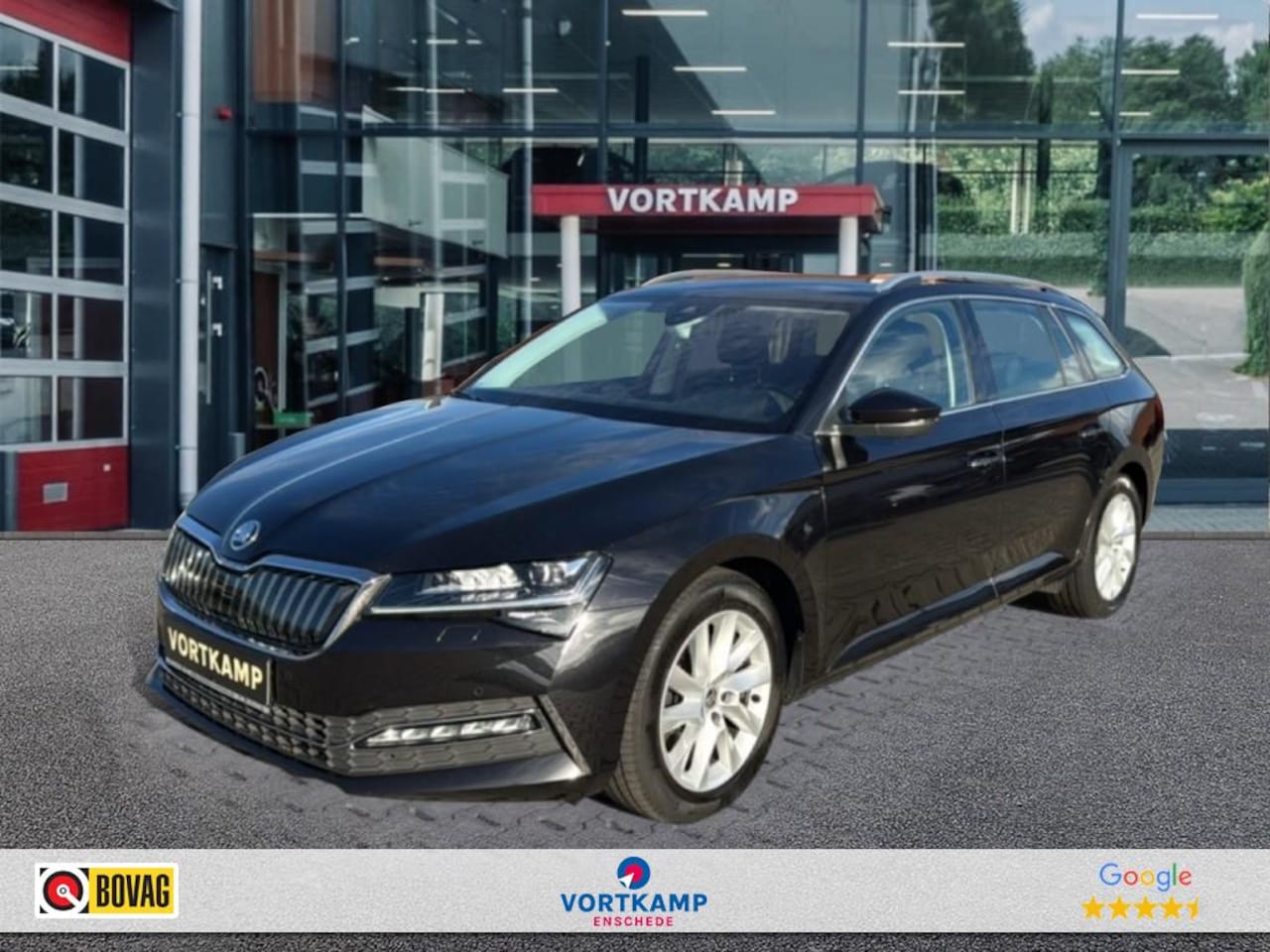 Skoda Superb - 1.4 TSI DSG STYLE IV CAMERA/NAVI/CARPLAY/ACC/E-KLEP/STOELVERW - AutoWereld.nl