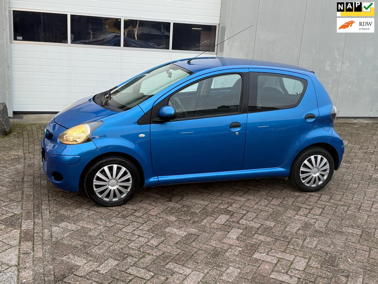 Toyota Aygo - 1.0-12V Access 1.0-12V Access - AutoWereld.nl